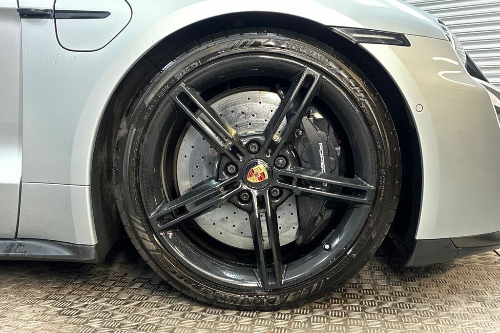 Porsche Taycan 560Kw Turbo S 93Kwh Silver #5