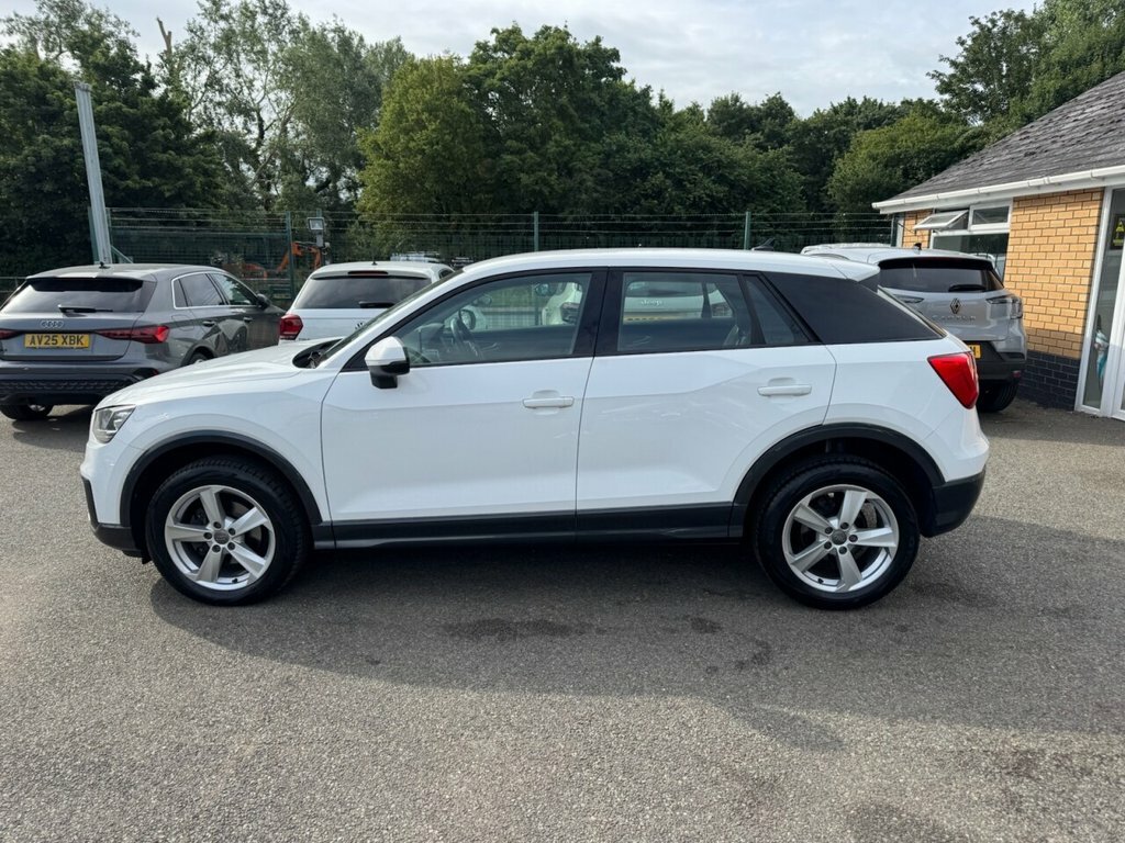 Audi Q2 1.6L Sport White #6