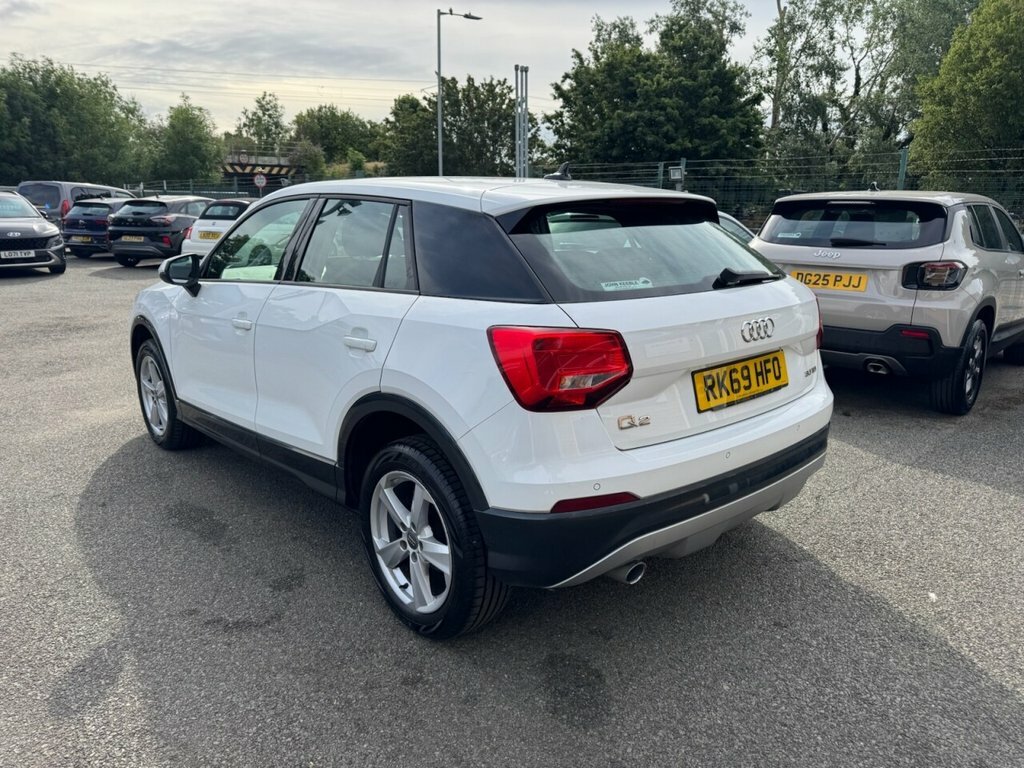 Audi Q2 1.6L Sport White #2