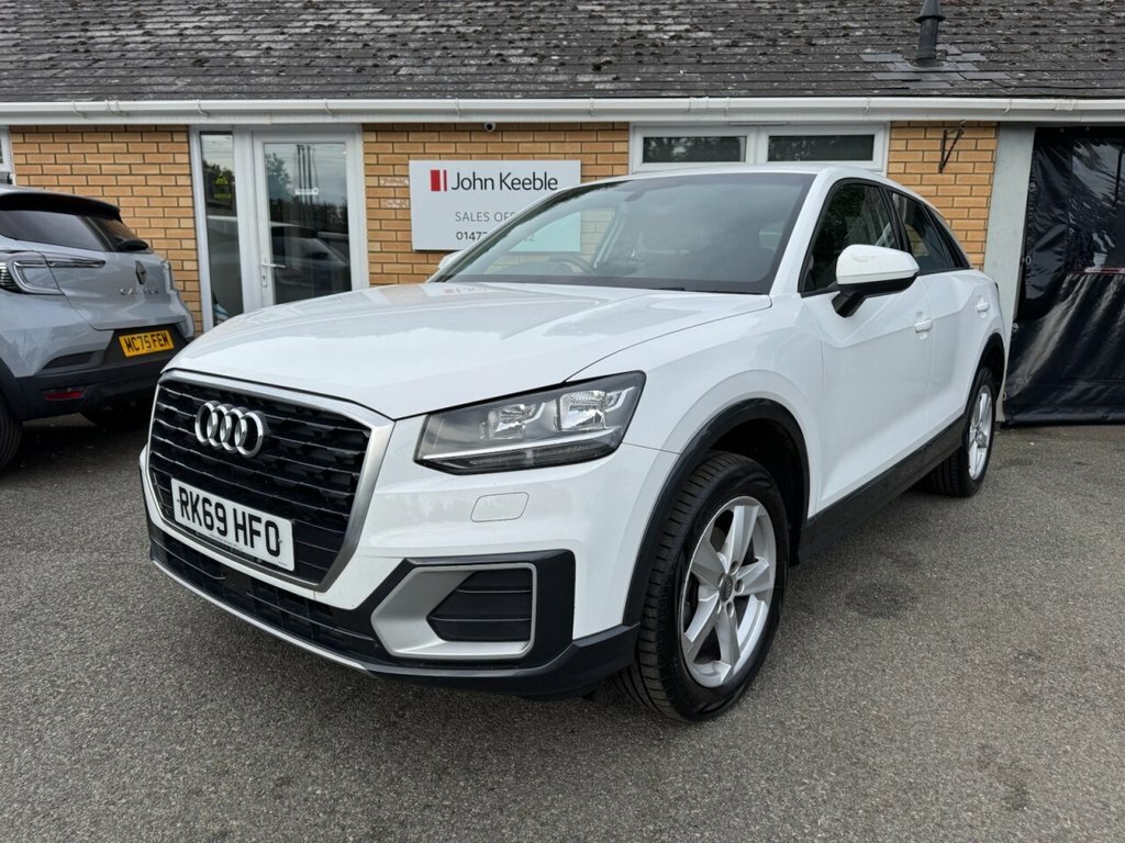 Audi Q2 1.6L Sport White