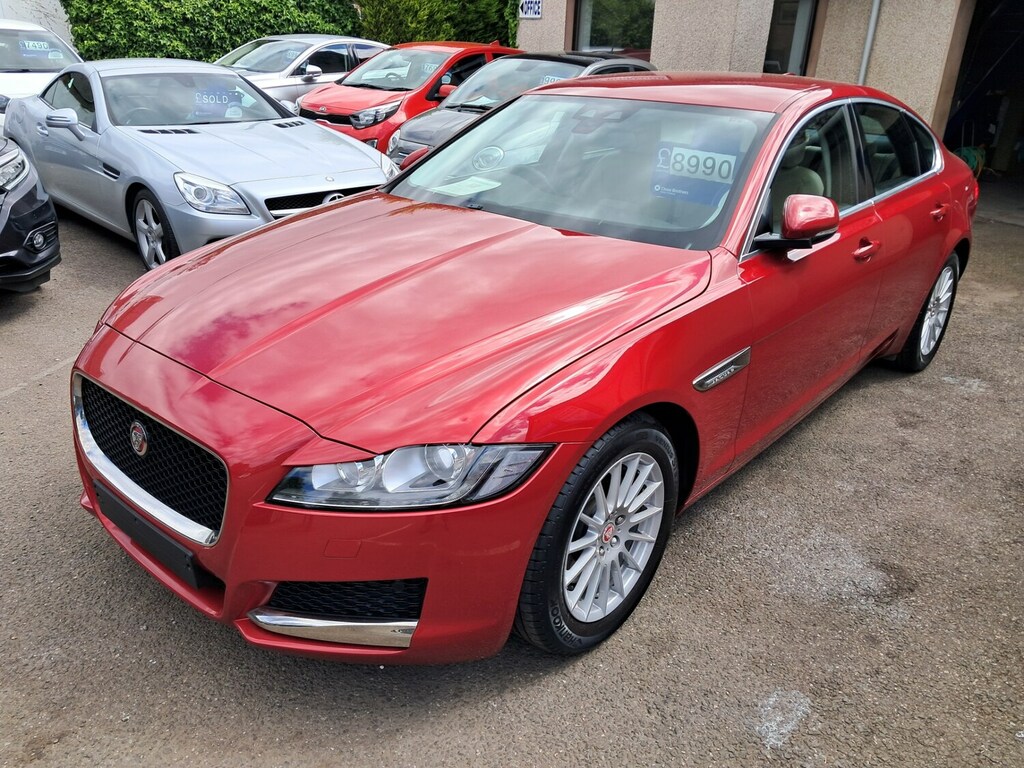 Jaguar XF 2.0D 180 Prestige Red #2