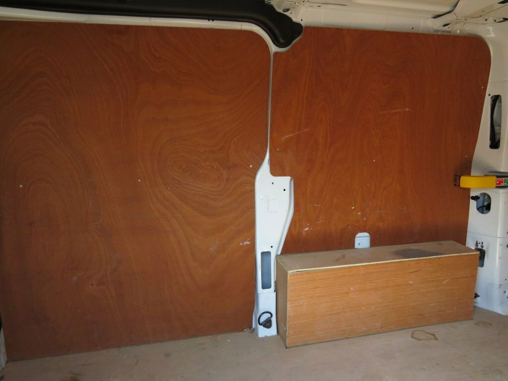 Ford Transit Custom 2L Leader HN22YPA White #5