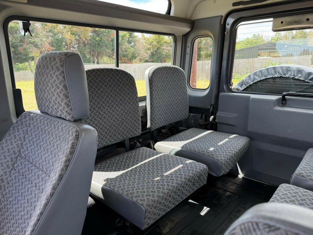 Land Rover Defender 90 2.5 Td5 County Station Wagon 6 Seats  #22