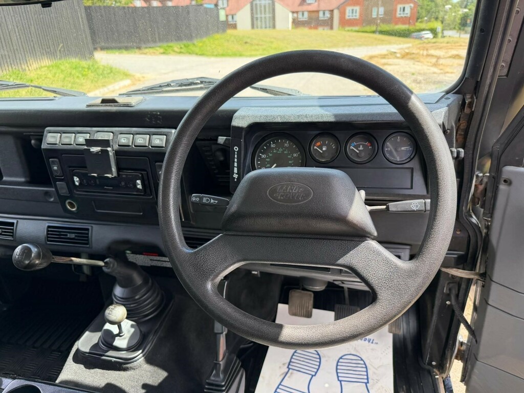 Land Rover Defender 90 2.5 Td5 County Station Wagon 6 Seats  #33
