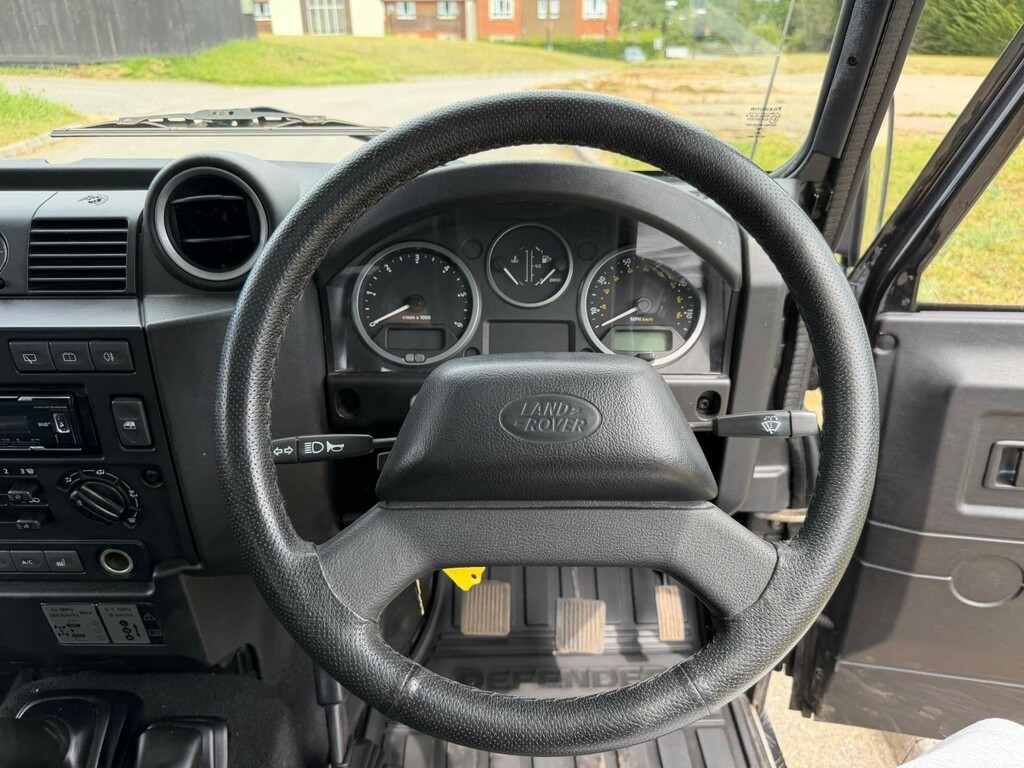 Land Rover Defender 90 2.4 90 County Hard Top 122 Bhp Grey #23