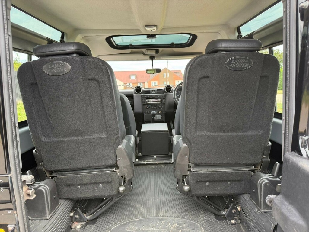 Land Rover Defender 90 2.4 90 County Hard Top 122 Bhp Grey #36