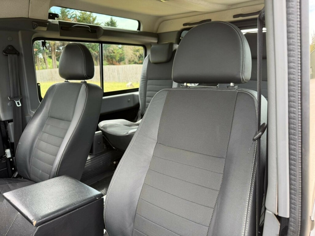 Land Rover Defender 90 2.4 90 County Hard Top 122 Bhp Grey #27