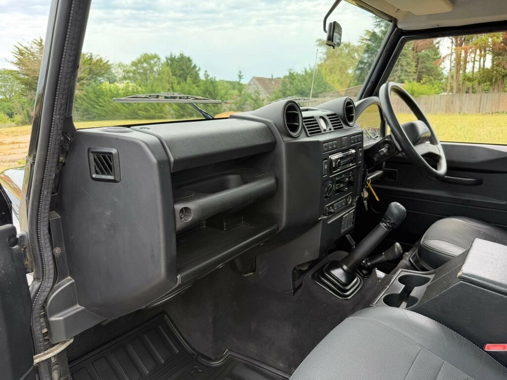 Land Rover Defender 90 2.4 90 County Hard Top 122 Bhp Grey #42