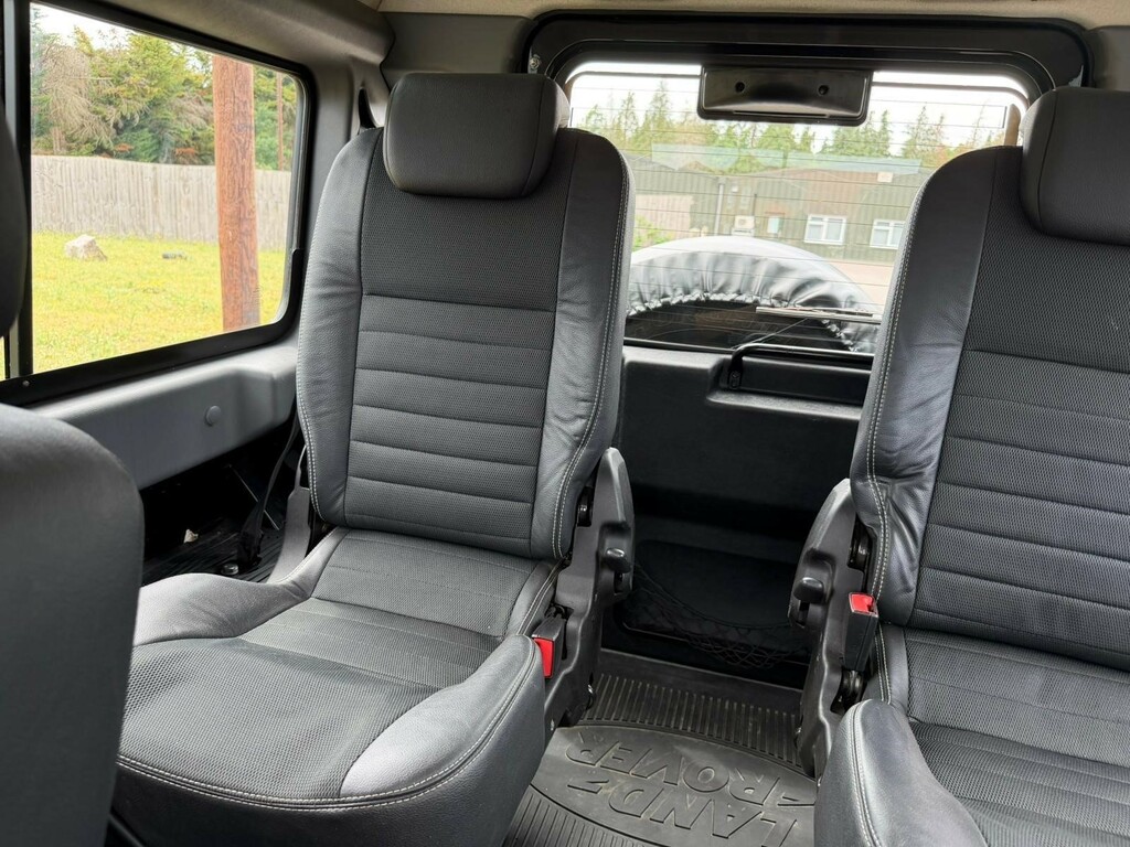 Land Rover Defender 90 2.4 90 County Hard Top 122 Bhp Grey #29
