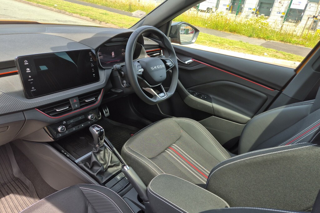 Skoda Kamiq 1.0 Tsi Monte Carlo Edition Dsg DS75NYC Orange #2