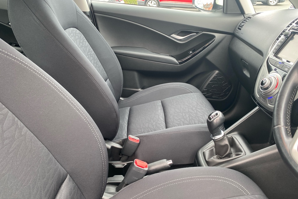 Hyundai Ix20 1.4 Blue Drive Se Euro 6 Ss  #19