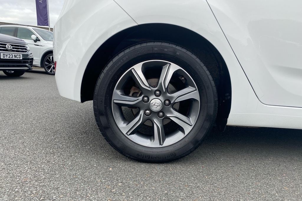 Hyundai Ix20 1.6 Se Nav White #5