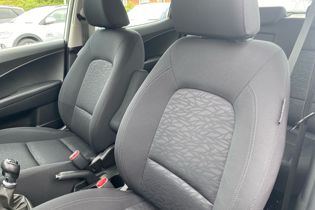 Hyundai Ix20 1.4 Blue Drive Se Euro 6 Ss  #22