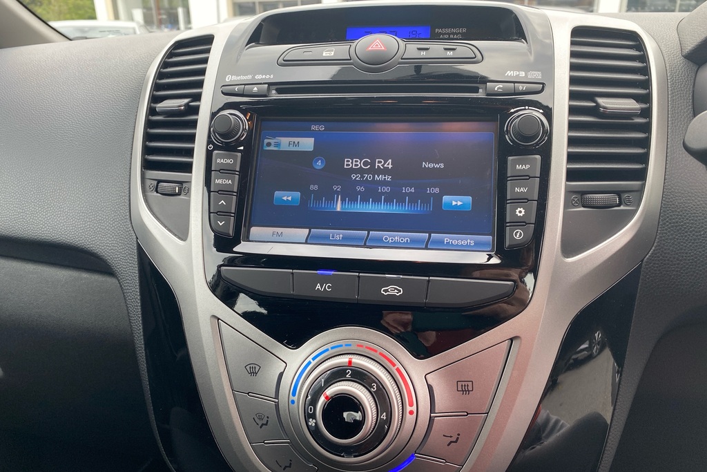 Hyundai Ix20 1.4 Blue Drive Se Euro 6 Ss  #9
