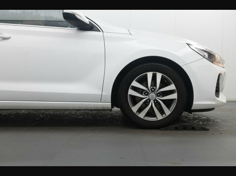 Hyundai I30 I30 Premium Tgdi Red #45