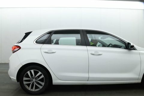 Hyundai I30 I30 Premium Tgdi Red #16