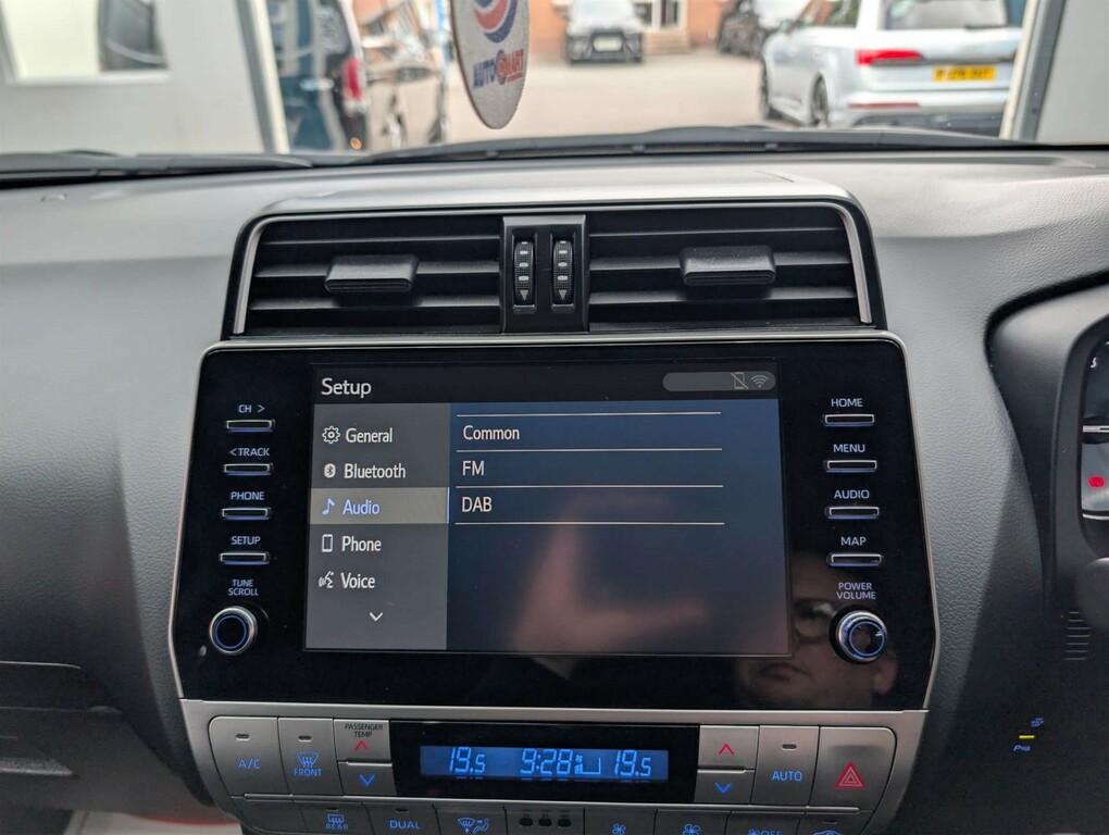 Toyota Land Cruiser 2.8 D-4d Active 202 Bhp Blue #34
