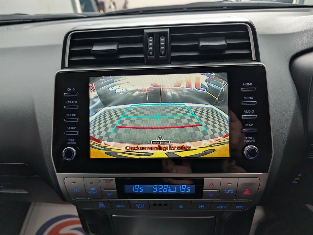 Toyota Land Cruiser 2.8 D-4d Active 202 Bhp Blue #30