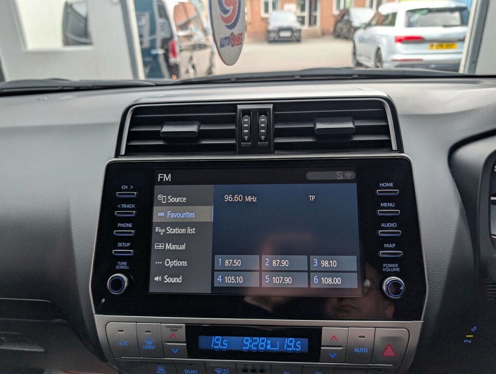 Toyota Land Cruiser 2.8 D-4d Active 202 Bhp Blue #33