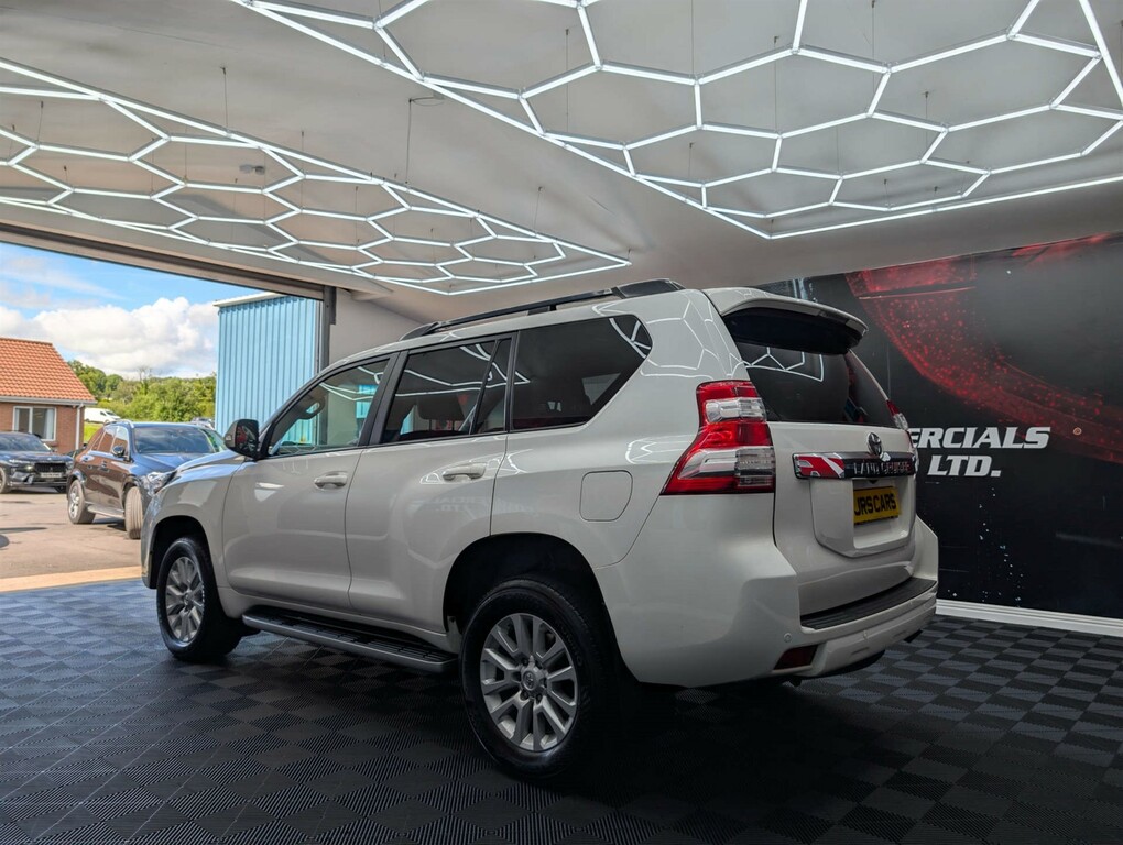 Toyota Land Cruiser Icon D-4d 4Wd  #4