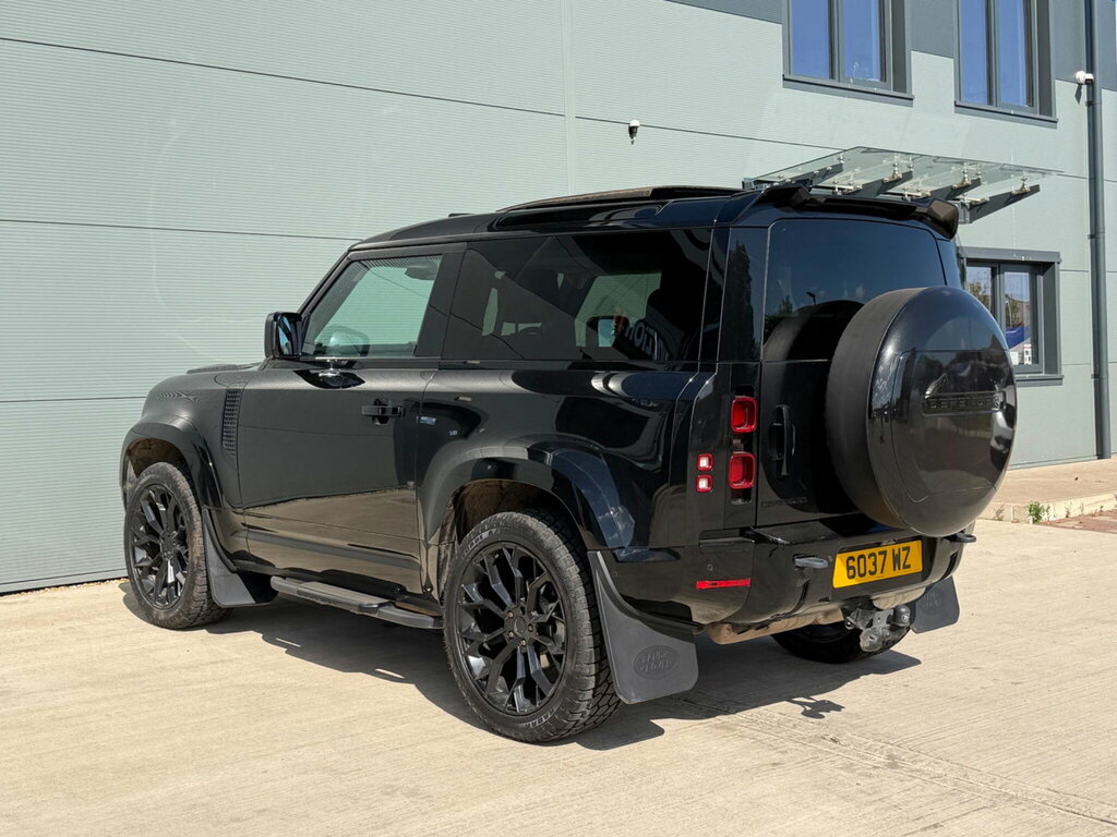 Land Rover Defender 90 2.0 P300 90 Black #8