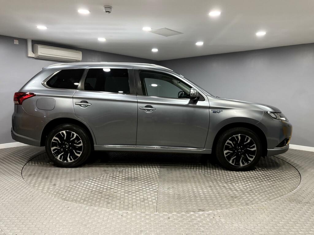 Mitsubishi Outlander 2.0H 12Kwh 3H Cvt 4Wd Euro 6 Ss YX18XFD Grey #2