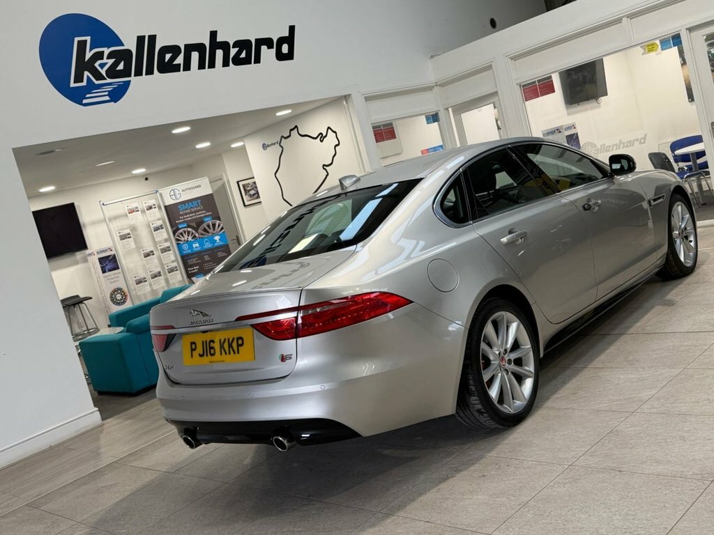 Jaguar XF 3.0L D V6 S Red Black Leather Panoramic Roof White #30