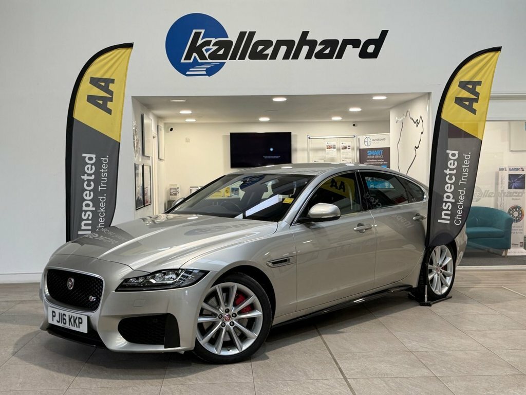 Jaguar XF 3L S Gold