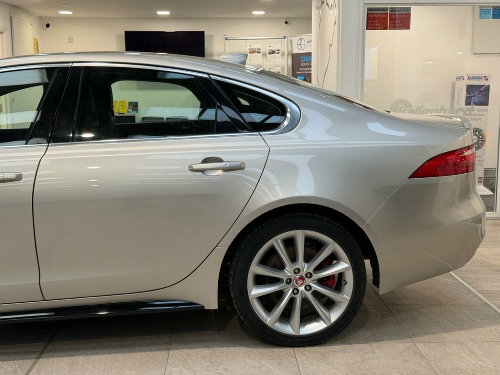 Jaguar XF 3.0L D V6 S Red Black Leather Panoramic Roof White #12