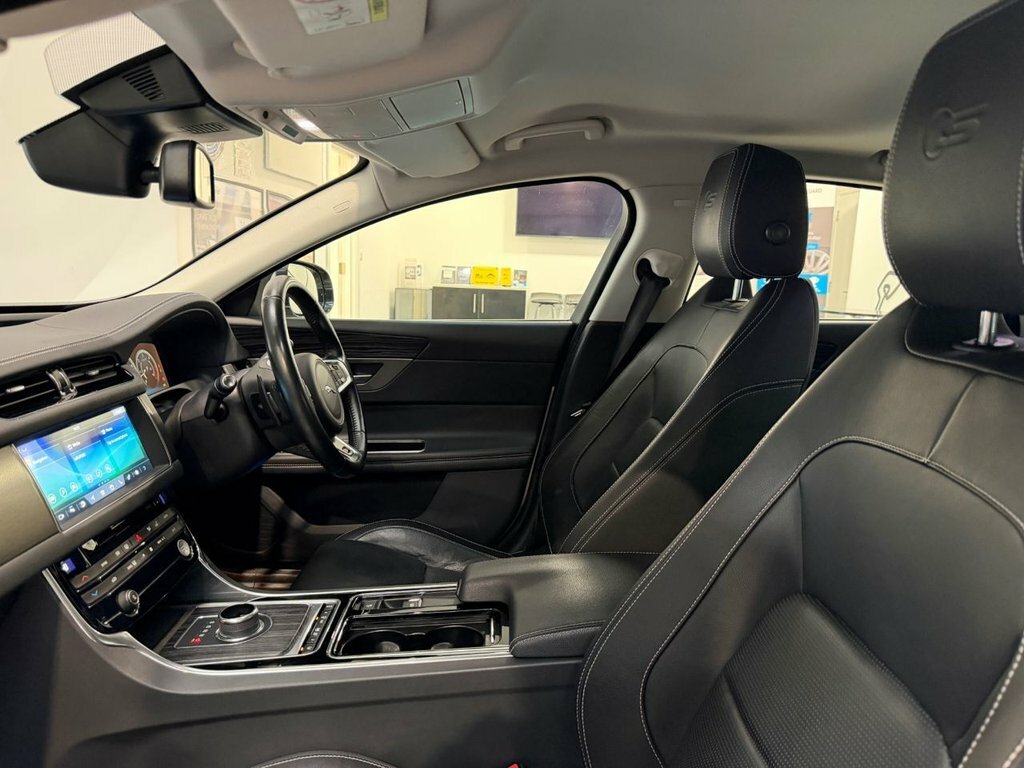 Jaguar XF 3.0L D V6 S Red Black Leather Panoramic Roof White #34
