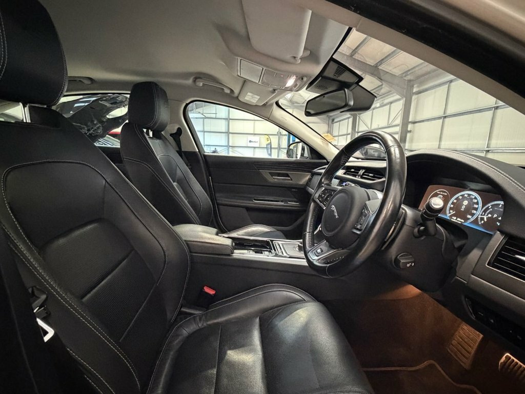 Jaguar XF 3.0L D V6 S Red Black Leather Panoramic Roof White #10