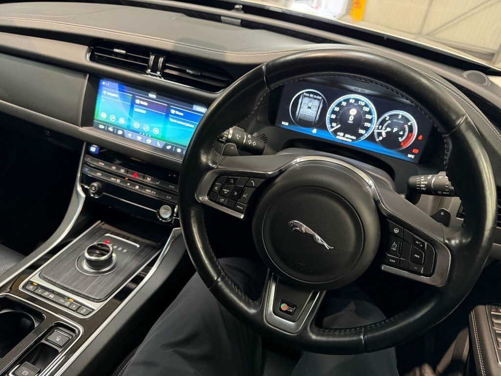Jaguar XF 3.0L D V6 S Red Black Leather Panoramic Roof White #37