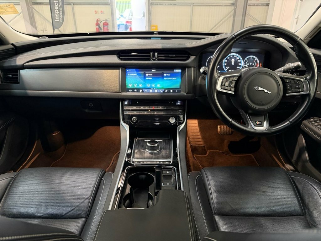 Jaguar XF 3.0L D V6 S Red Black Leather Panoramic Roof White #8