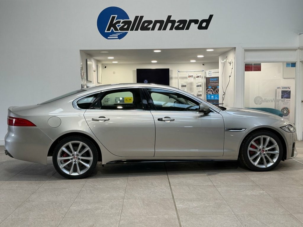 Jaguar XF 3.0L D V6 S Red Black Leather Panoramic Roof White #7