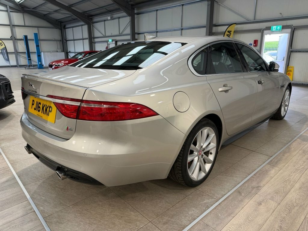 Jaguar XF 3.0L D V6 S Red Black Leather Panoramic Roof White #14