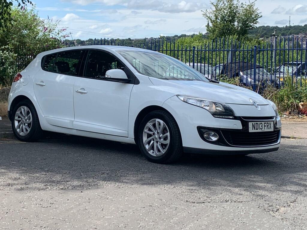 Renault Megane Dynamique Tomtom White