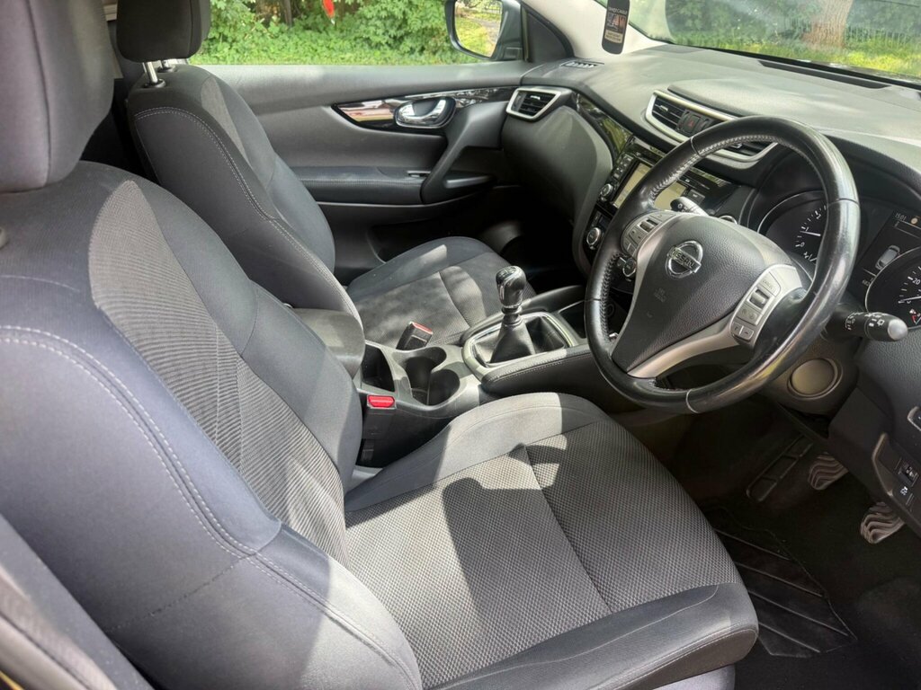 Nissan Qashqai 1.2 Dig-t N-tec Beige #5