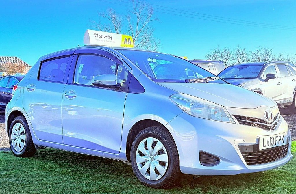 Toyota Vitz 5dr Auto Purple
