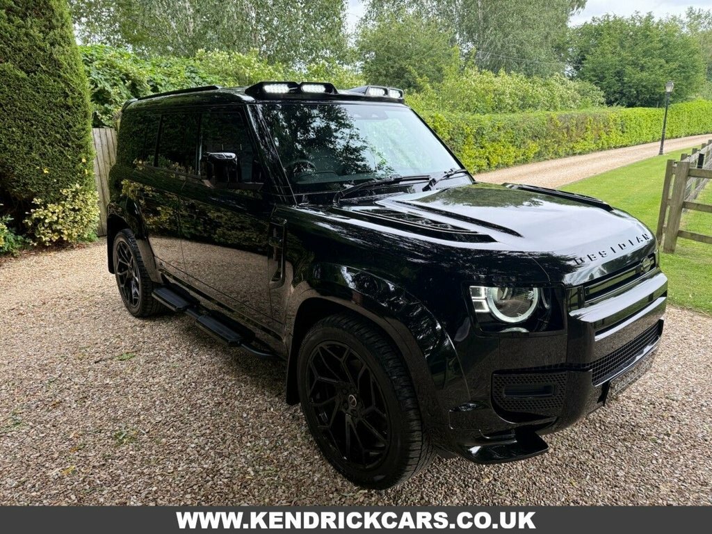 Land Rover Defender 3L S LA74BZN Black