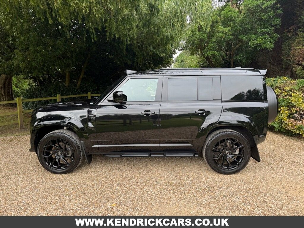 Land Rover Defender 3L S LA74BZN Black #2