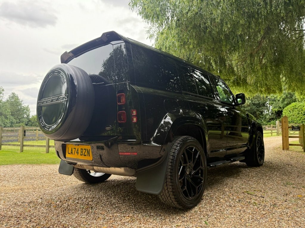 Land Rover Defender 3L S LA74BZN Black #5