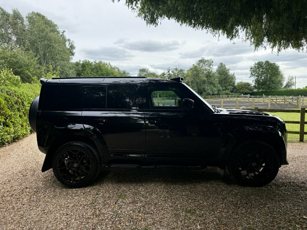 Land Rover Defender 3L S LA74BZN Black #4