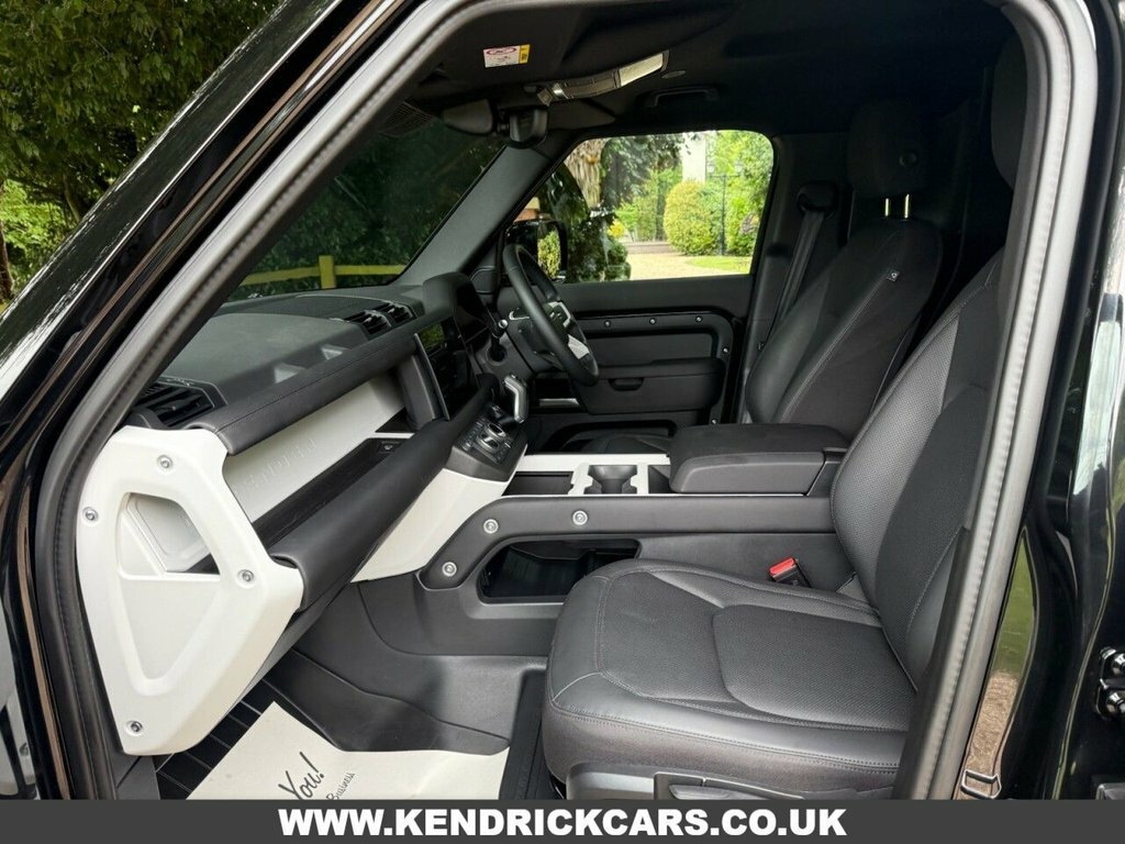Land Rover Defender 3L S LA74BZN Black #6