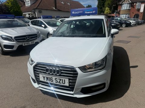 Audi A1 1.6 Tdi Sport YW16SZU #2