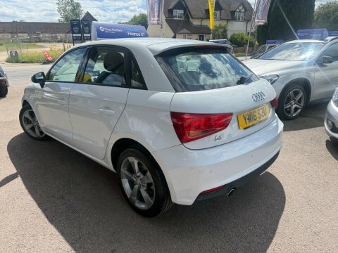 Audi A1 1.6 Tdi Sport YW16SZU #4