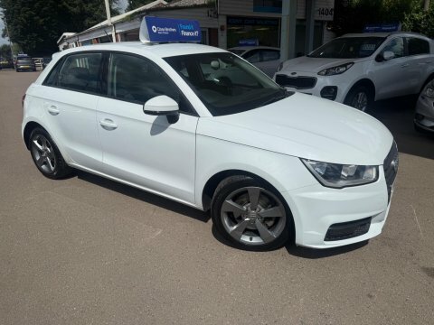 Audi A1 1.6 Tdi Sport YW16SZU #5