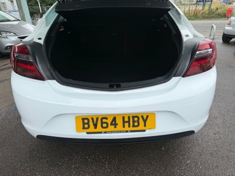 Vauxhall Insignia 1.8, Limited Edition, 5Dr, 138 Bhp. White #33