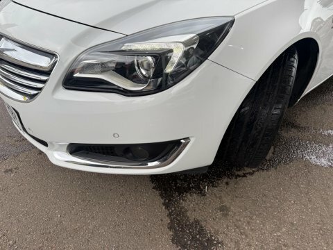 Vauxhall Insignia 1.8, Limited Edition, 5Dr, 138 Bhp. White #36