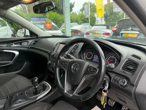 Vauxhall Insignia 1.8, Limited Edition, 5Dr, 138 Bhp. White #16