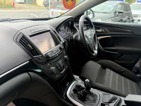 Vauxhall Insignia 1.8, Limited Edition, 5Dr, 138 Bhp. White #15